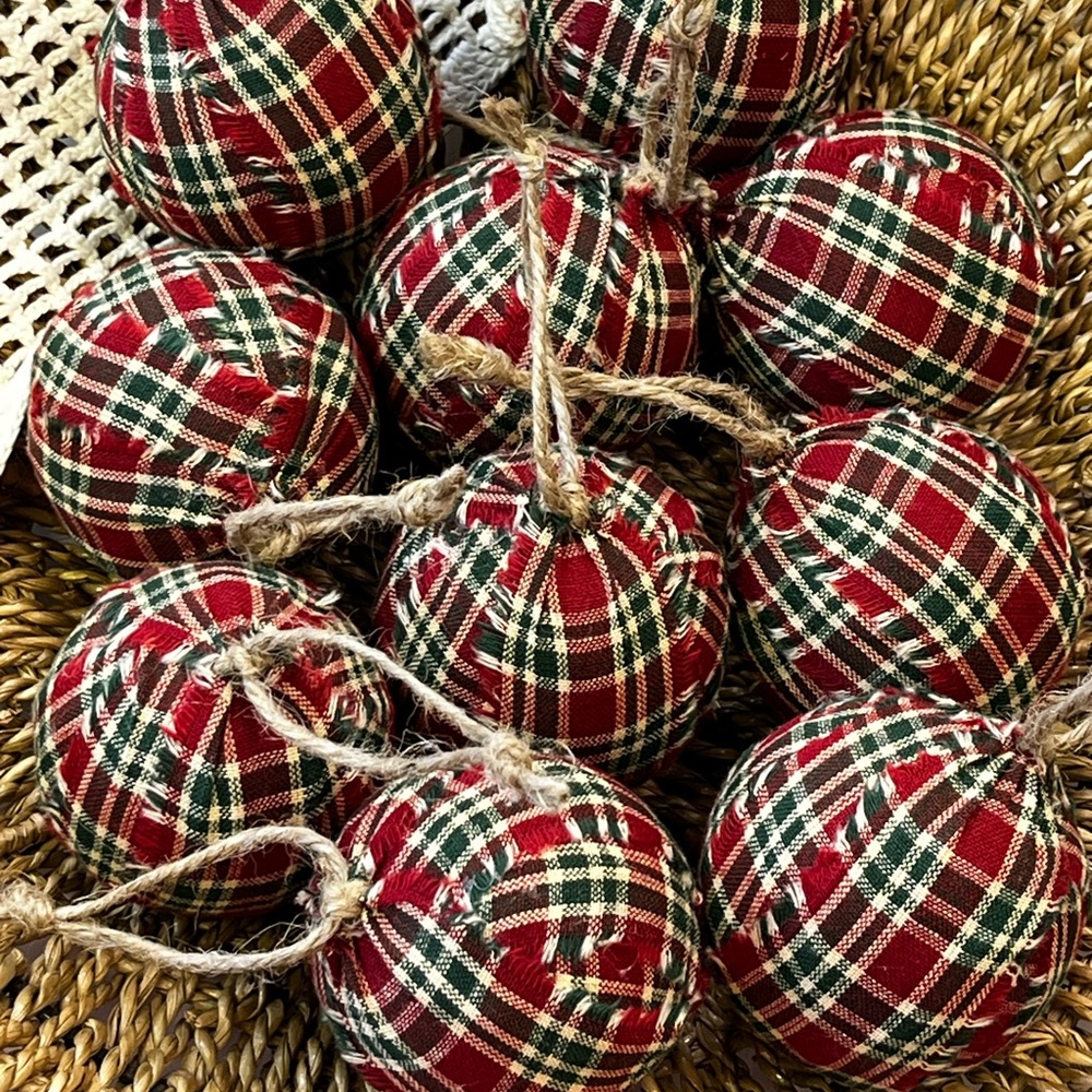 10 Primitive red green plaid Fabric RAG BALLS Christmas Ornaments farmhouse